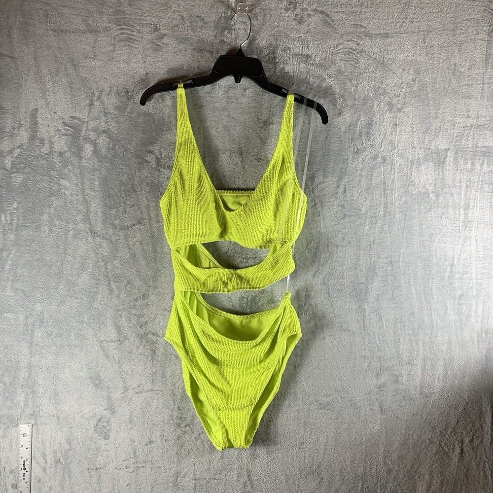 Bar III Women's Swimsuit L‎ One Piece Cutout Better To Gather Sunny Lime Yellow